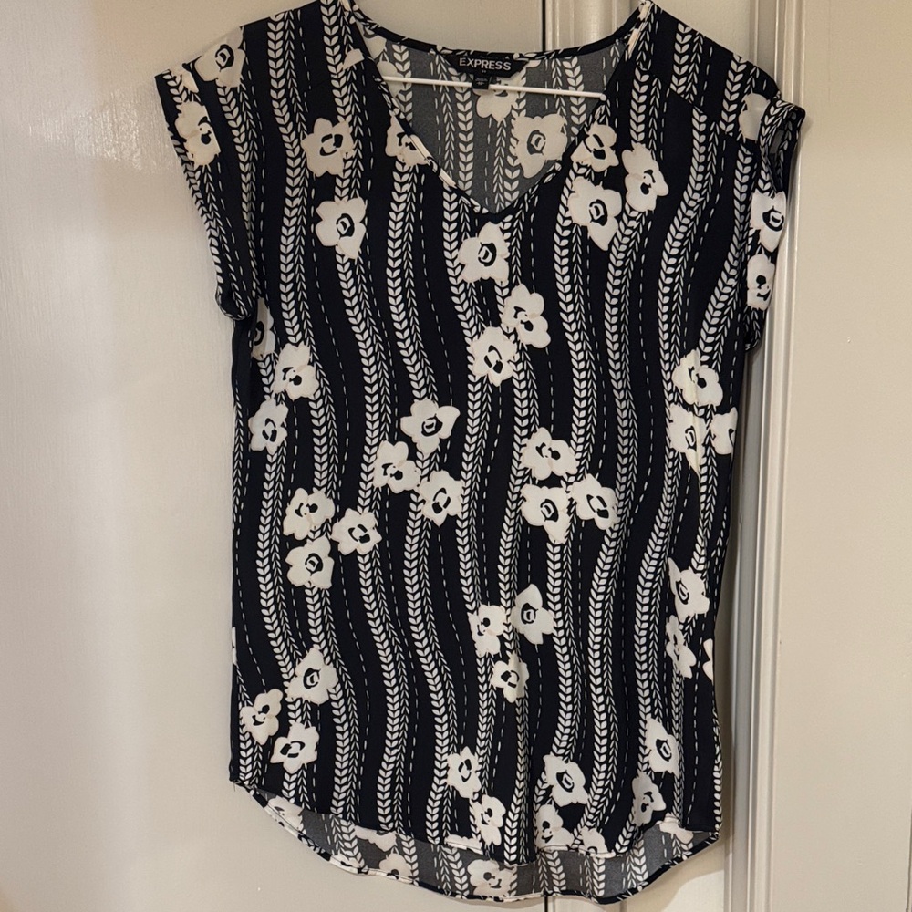 Express Black and White Patterned Blouse
